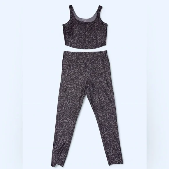 Harmony Balance Gray Leopard Print Two-Piece Yoga Set - Size Large - Picture 3 of 8